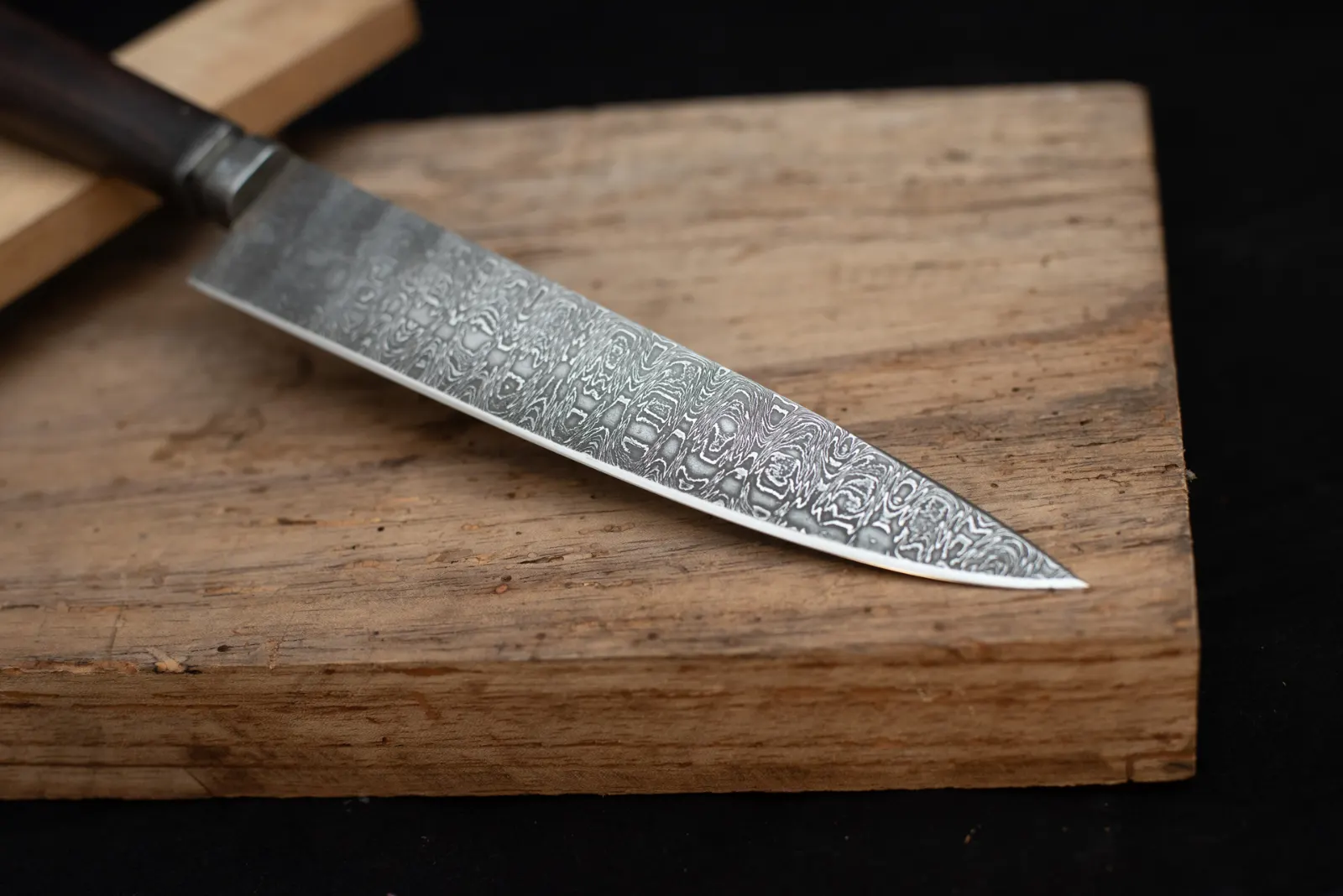 Cuchillo de cocina de acero damasco forjado a mano