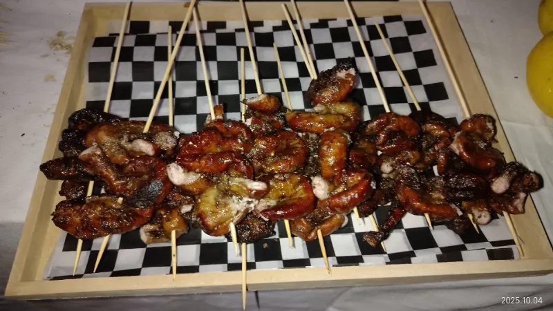 Pinchos de carne para finger food